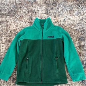 Boy’s Columbia Two-Tone Green Fleece Jacket Size XS